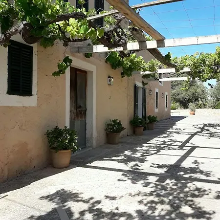 Cas Padri Julia فيلة